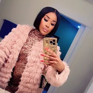 Meet your Posher, Shai